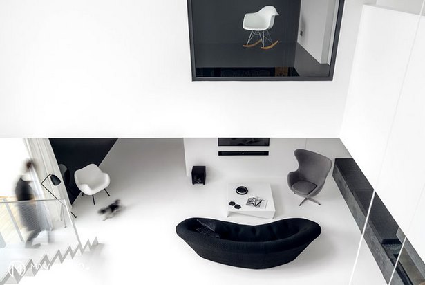 Fekete minimalista ház