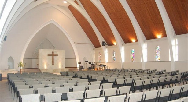 Modern templom belsőépítészet