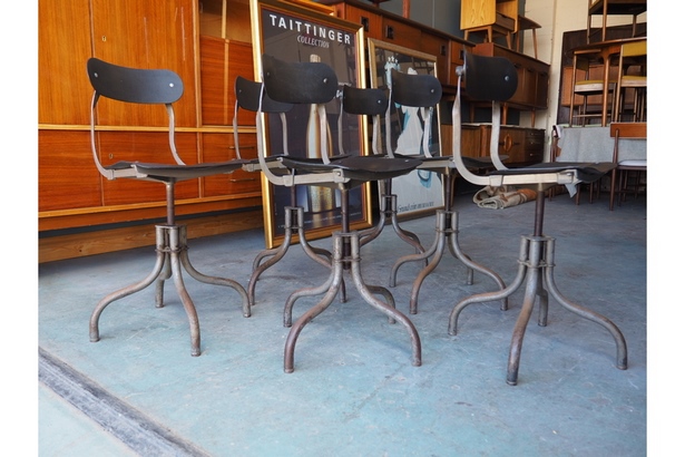 Ipari elegáns székek