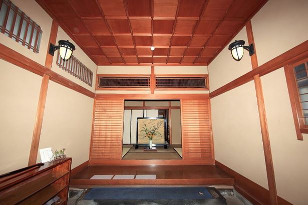 Japán ház bejárati design