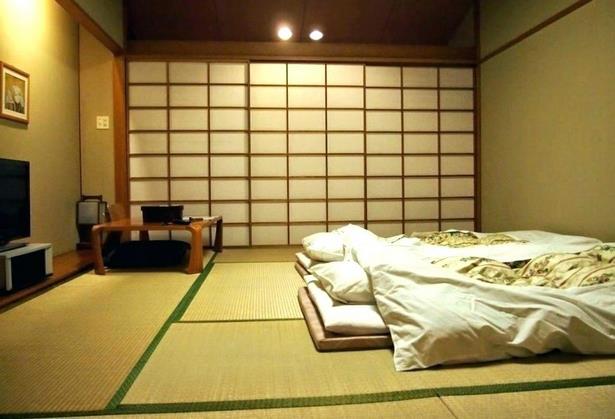 Modern japán hálószoba kialakítása