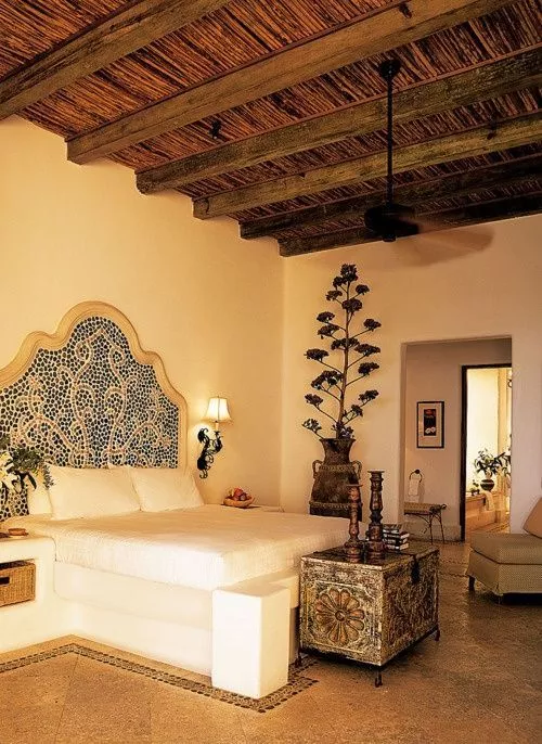Spanyol stílusú hálószoba dekoráció