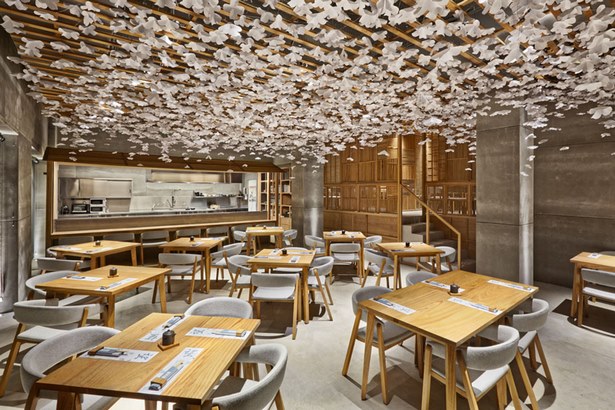 Sushi étterem belsőépítészet