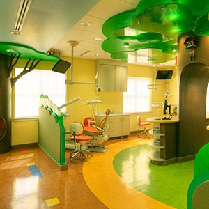 Gyermekgyógyászati iroda belsőépítészet