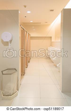 Modern WC belső