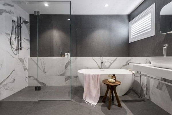 Fürdőszoba belsőépítészet 2022