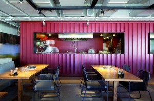 Kis étterem belsőépítészeti fotók